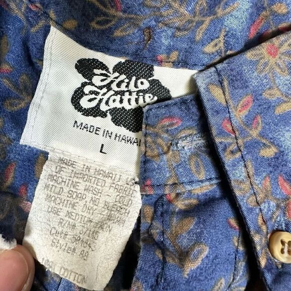Hilo Hattie Men’s Size Large Casual Button Down Shirt Blue Floral Vintage Retro - Picture 2 of 7